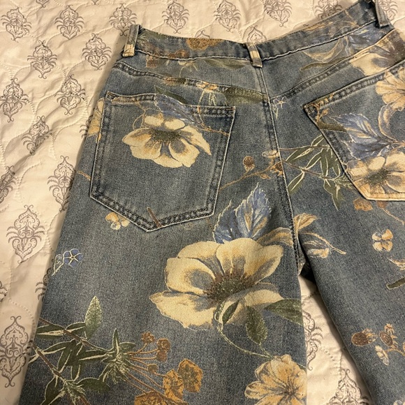 Forever 21 Blue Floral Women Flare Jeans - Picture 5 of 11